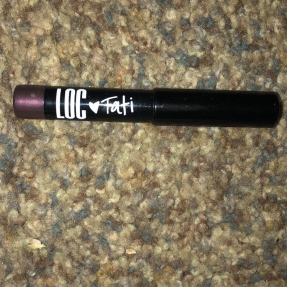 Eyeshadow stick